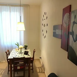 New Alex Home. Al Teatro. Apartament Livorno